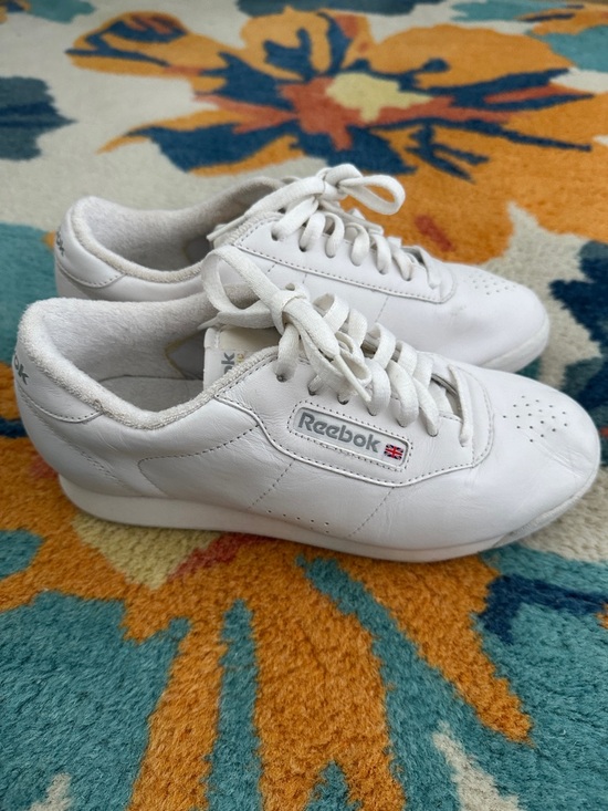 Reebok Shoes - Reebok Classic White Leather Low-Top Sneakers 7